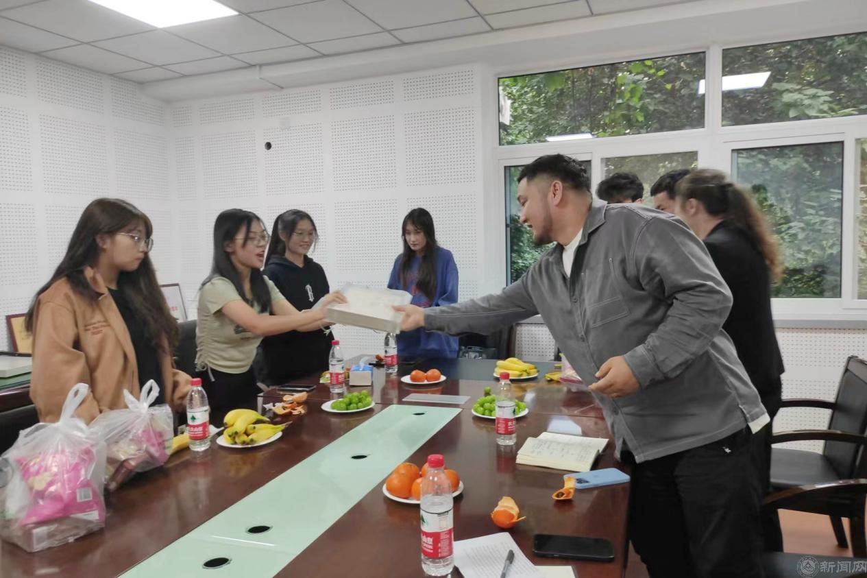 图片3.jpg 图片3.jpg