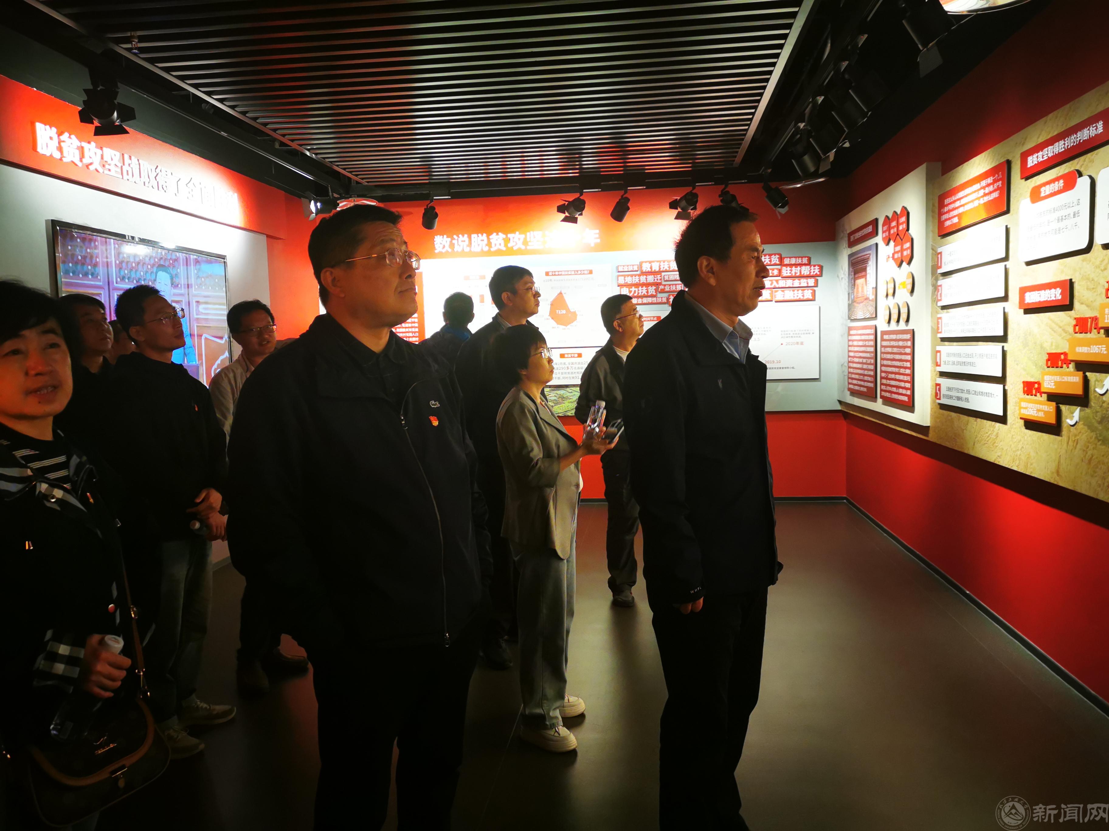 1018 2.jpg 1018 2.jpg